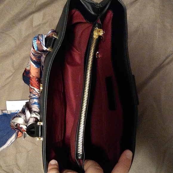 Adrienne Vittadini large scarf bag satchel - Picture 4 of 6